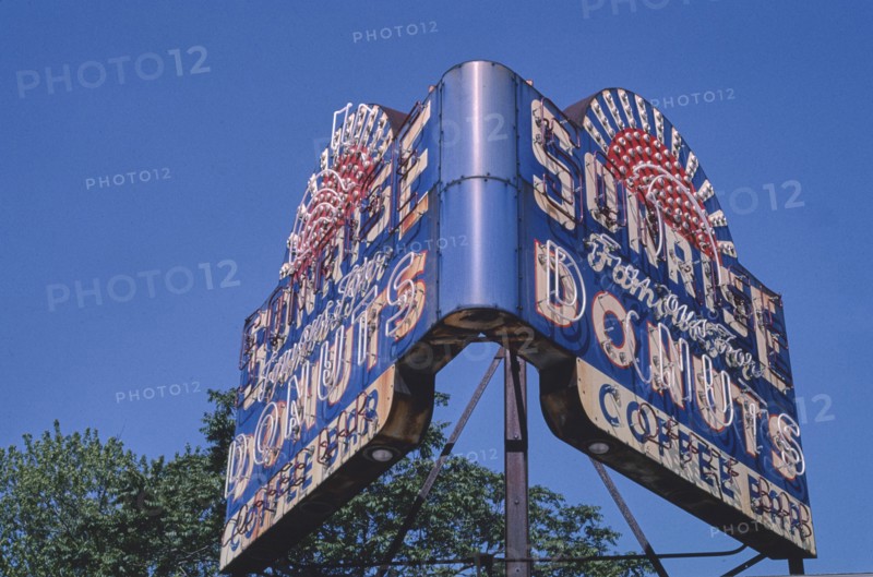 2000s America -  Sunrise [ie Sonrise] Donuts neon sign, Springfield, Illinois 2003