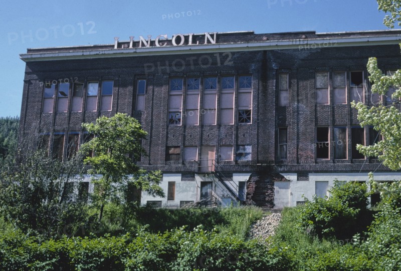 2000s United States -  Lincoln School, Cameron Avenue, Kellogg, Idaho 2004