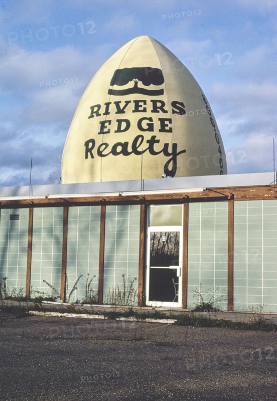 1980s America -   Rivers Edge Realty, Savage, Minnesota 1983