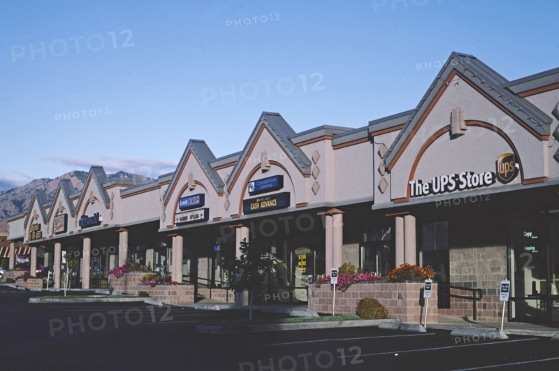 2000s America -  Halle Center, Strip Mall (UPS Store) Wenatchee, Washington 2003