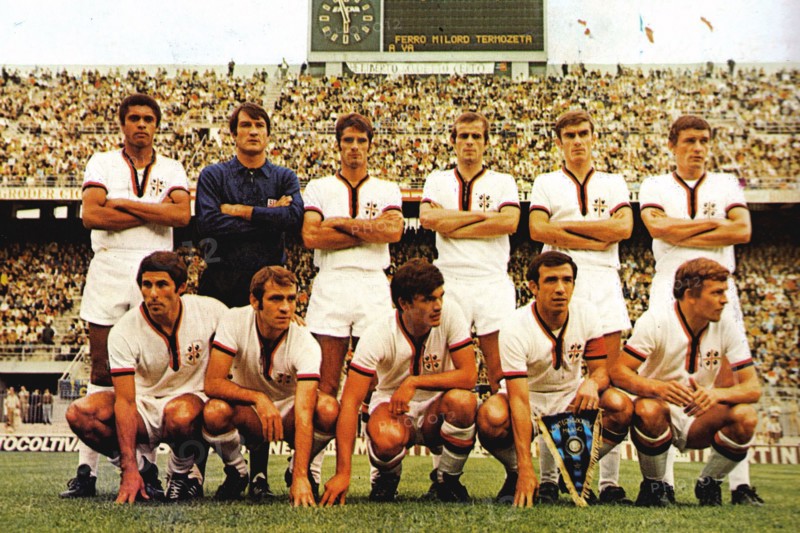 A line-up of U.S. Cagliari before a 1969-70 pre-season friendly match in Milan vs FC Internazionale