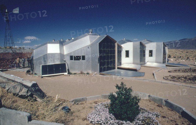 Modular solar-heated house built near Corrales, New Mexico... 04 1974