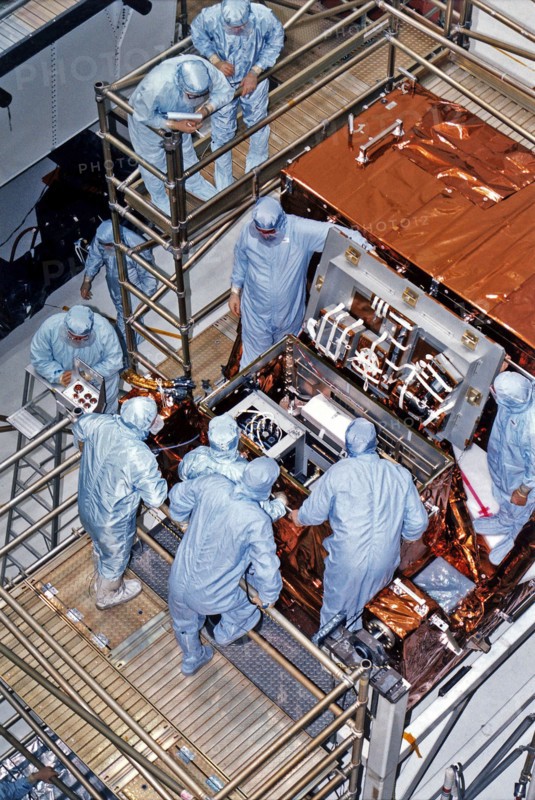 STS-82 crew members