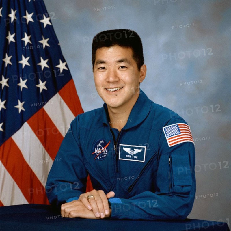 Official portrait of Astronaut Candidate Dan Tani ca. 1997