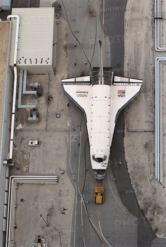 Endeavour moved from the Orbiter Processing Facility, bay 3, for temporary storage in the Vehicle Assembly Building to make room for the return of Atlantis on May 24, 1997