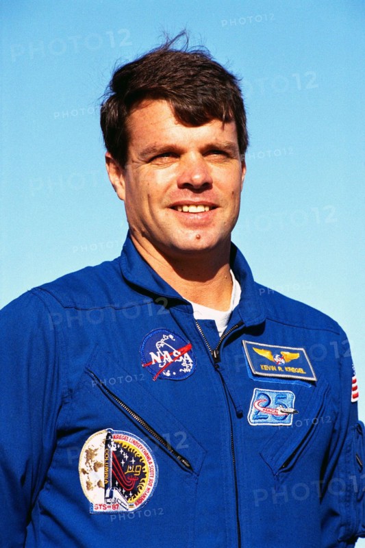 1997 - Kevin Kregel, commander of the STS-87 crew, participates in a news briefing at Launch Pad 39B during the Terminal Countdown Demonstration Test (TCDT) at Kennedy Space Center (KSC).