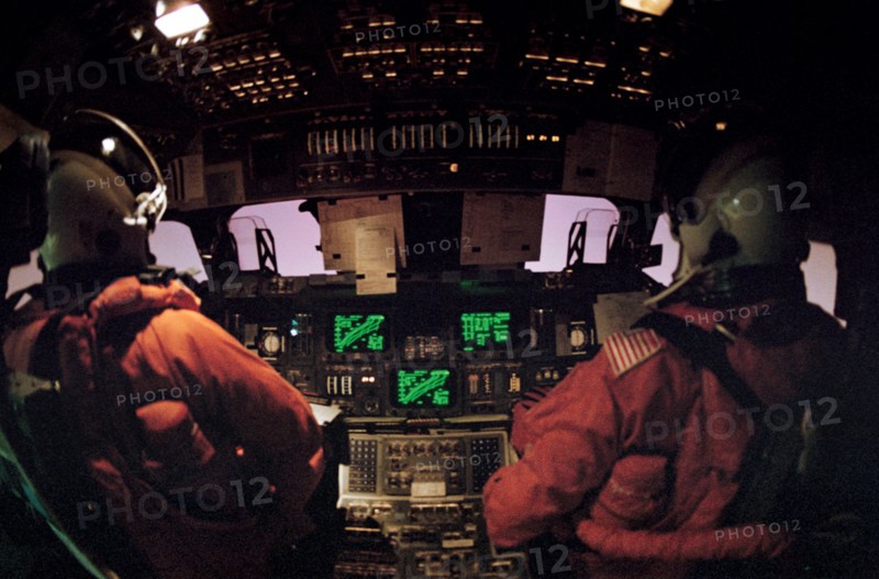 1992 - STS-42 Commander Grabe and Pilot Oswald at OV-103's controls during reentry
