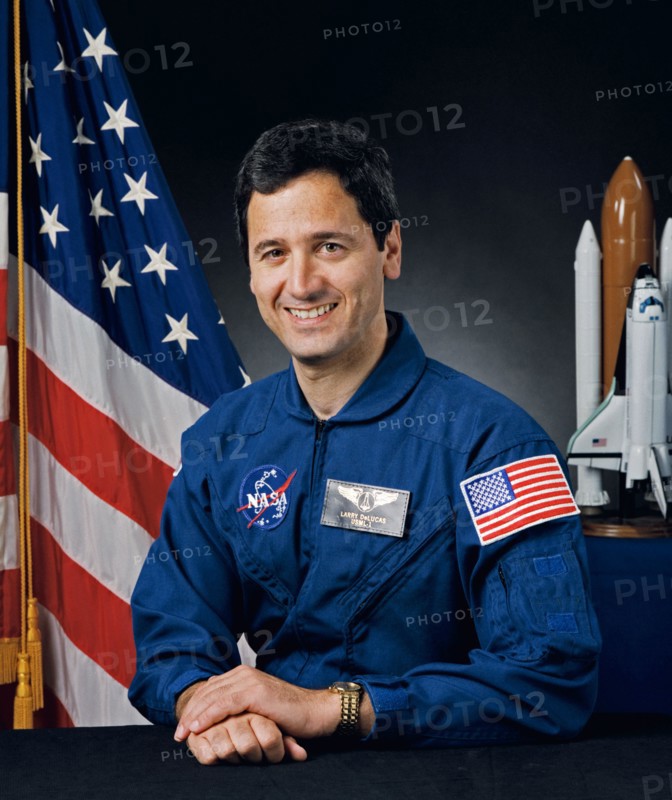 1991 - Official portrait of STS-50 Payload Specialist Lawrence J. DeLucas