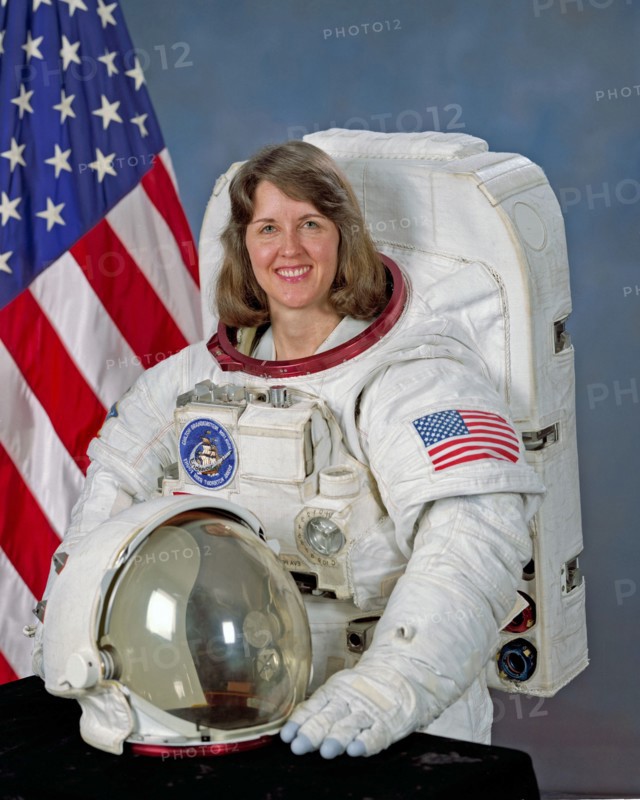 1992 - Portrait of Astronaut Kathryn Thornton