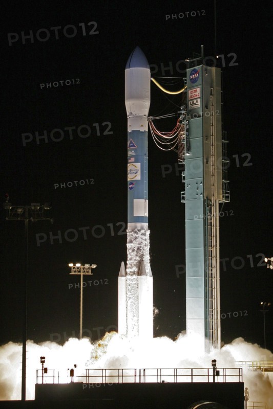 VANDENBERG AIR FORCE BASE, Calif. – Fiery clouds light up Space Launch Complex-2 at the liftoff of the Delta II rocket carrying the Ocean Surface Topography Mission, or OSTM/Jason 2, spacecraft (ca. 2008)