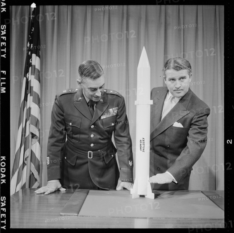 Wernher Von Braun demonstratingmissile technology