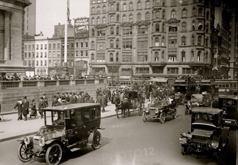 Cabs on Fifth Avenue, Easter day 1913