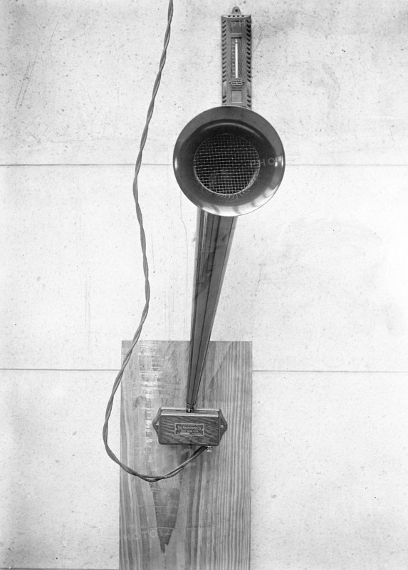 Early 1900s technology - Outdoor speaker system  ca. 1910-1917