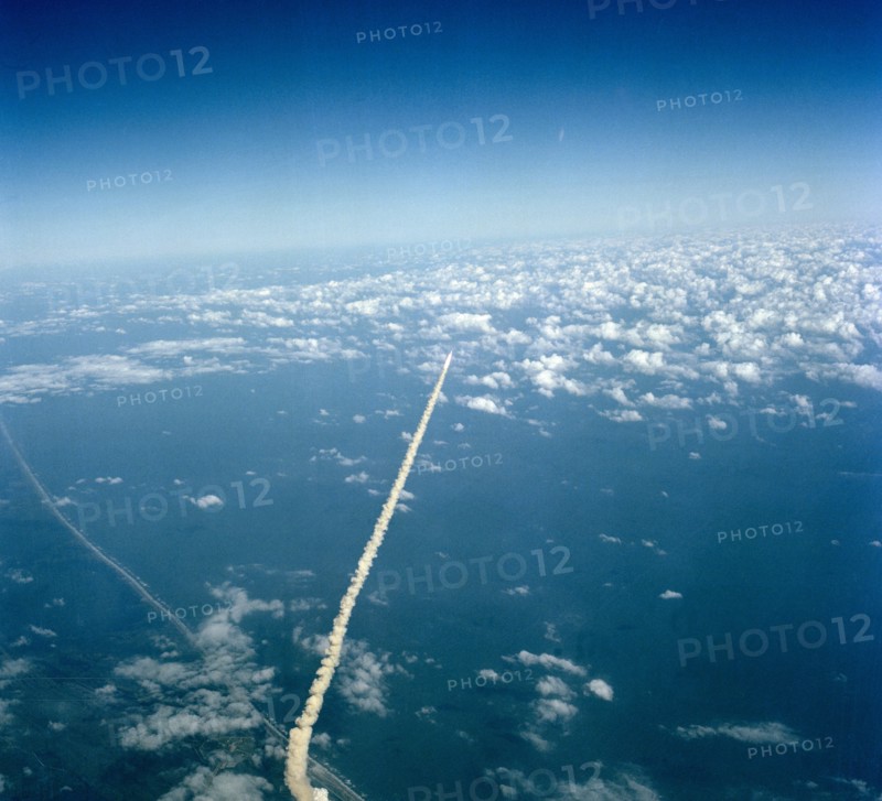 Aerial views of the STS-2 launch from Pad 39A
