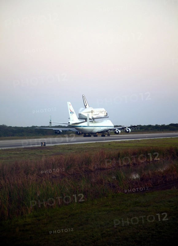 CAPE CANAVERAL, Fla. – Space shuttle Discovery