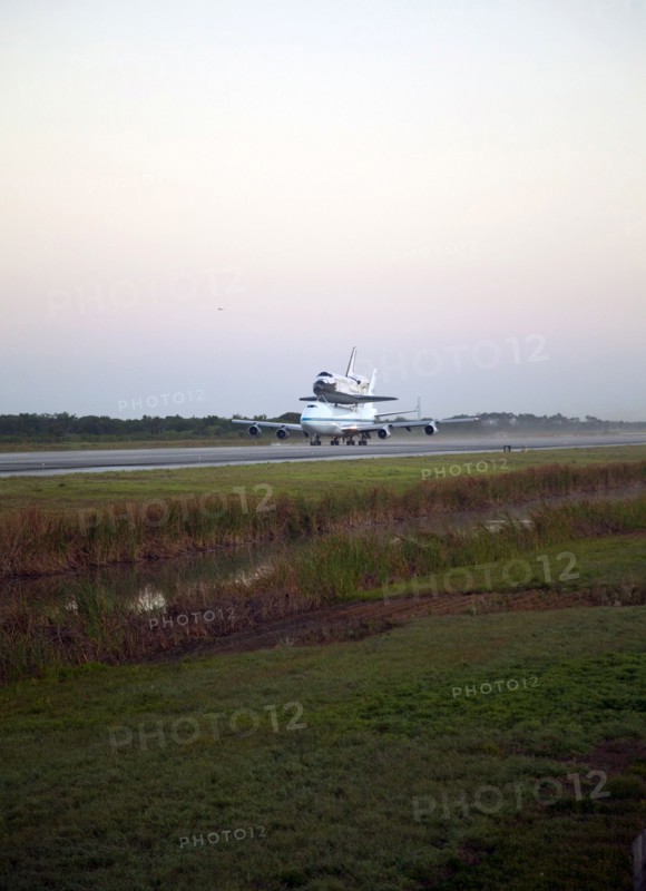 CAPE CANAVERAL, Fla. – Space shuttle Discovery