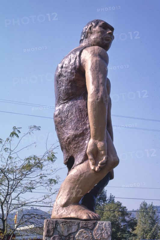 1980s United States -  Oregon caveman statue