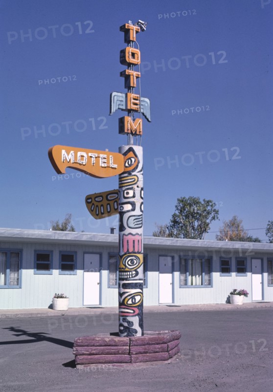 1980s United States -  Totem Motel sign