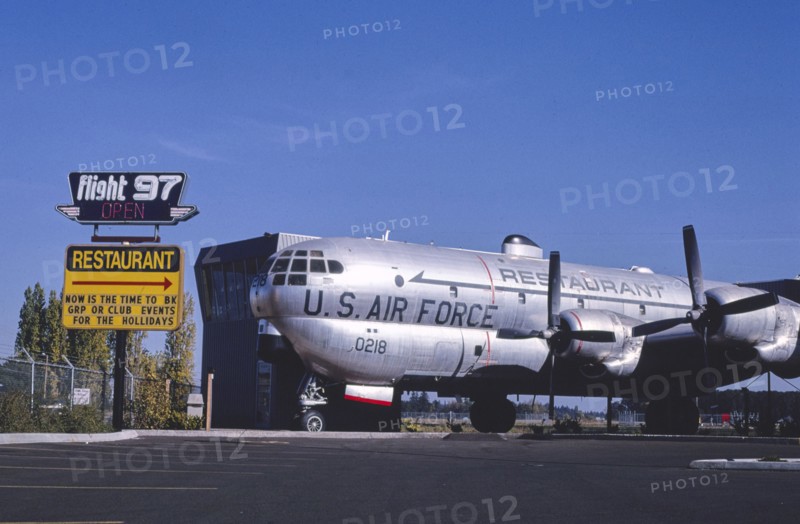 1980s America -   Flight G7 Restaurant, McMinnville, Oregon 1987