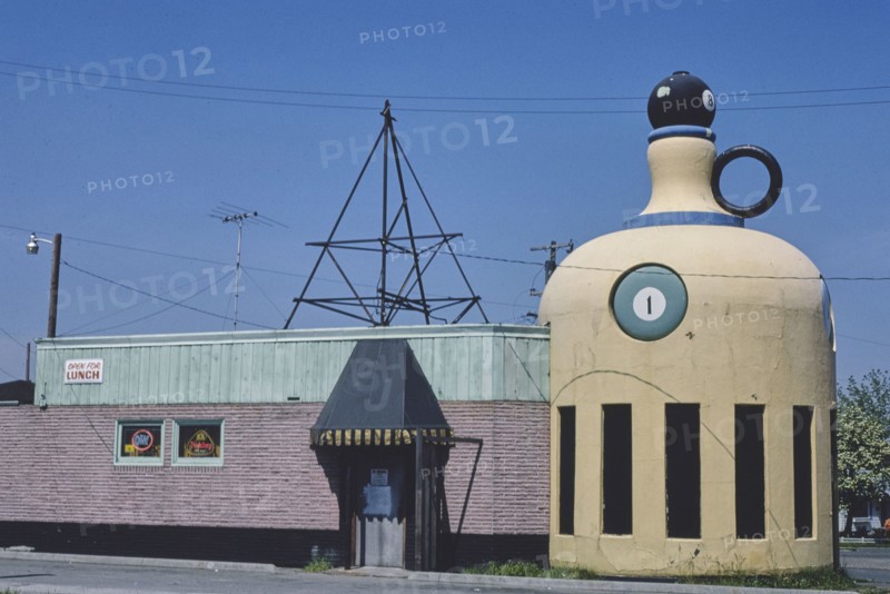 1980s America -  Sandy Jug Tavern, Portland, Oregon 1980