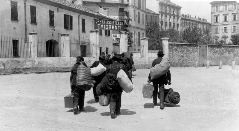 italy, lucca, emigrants, opera assistenza emigranti, 1900