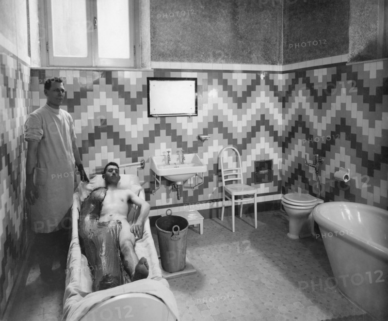 italy, piemonte, acqui terme, hot springs, 1920-1930