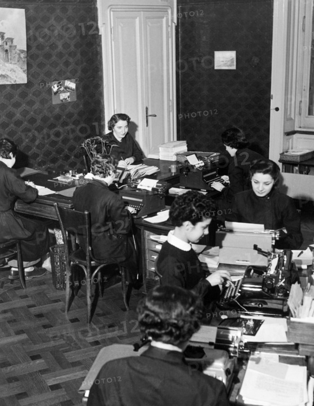 consulate office, 1954