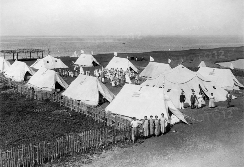 italy, ladispoli, seaside summer camp, encampment, tents, 1910-20