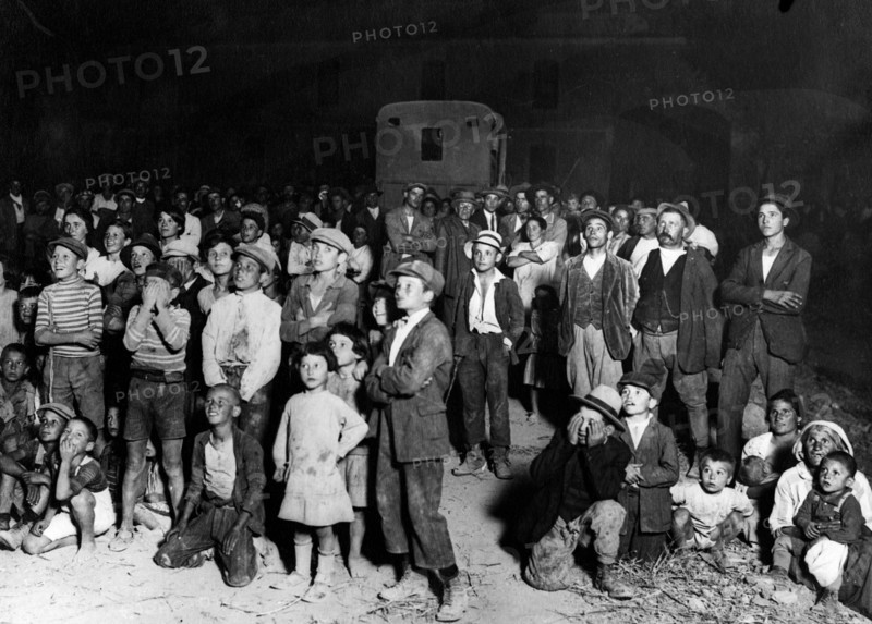 italy, group of people, 1910-20