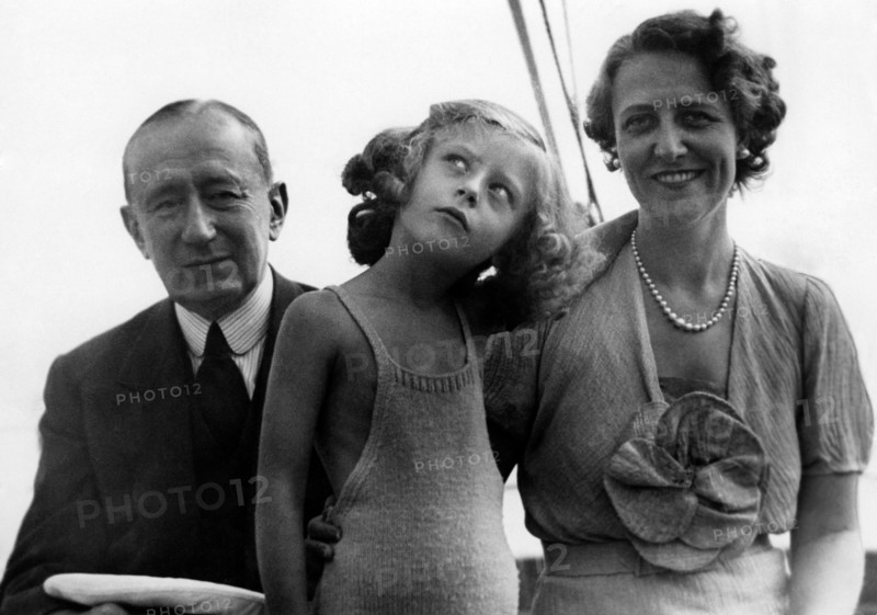 electra marconi avec ses parents, 1936