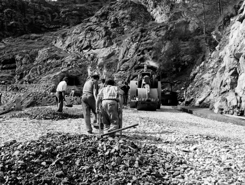 construction de routes, construction de la route valtournanche-cervinia, 1957