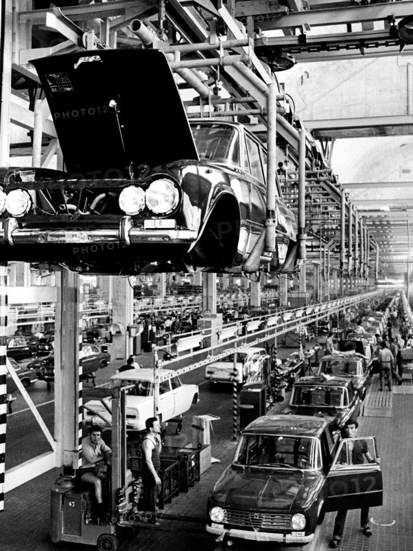 section de montage sur la ligne giulia ti et 1300 alfa romeo, 1960-1970