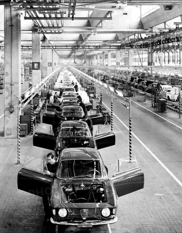 chaîne de montage de l'arese d'alfa romeo, 1960-1970