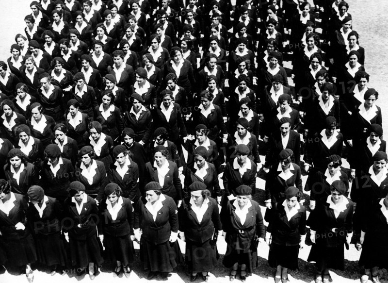 défilé des enseignants de l'opera nazionale balilla, 1926 1937