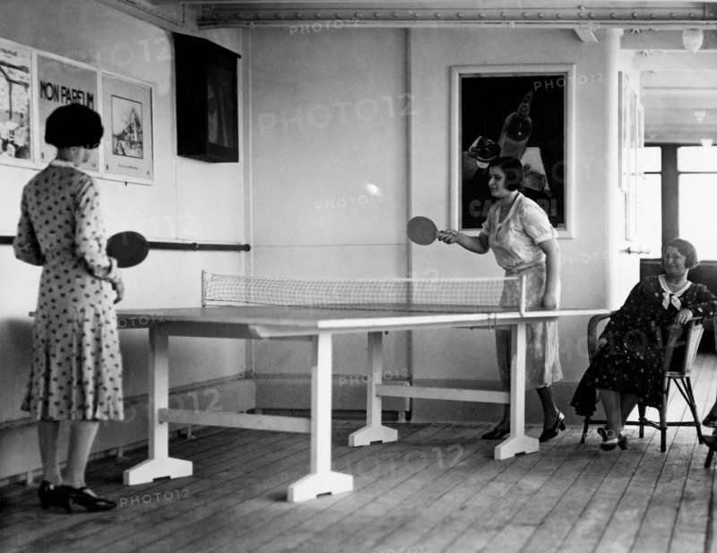 pendant un match de ping-pong sur le giulio cesare, 1930