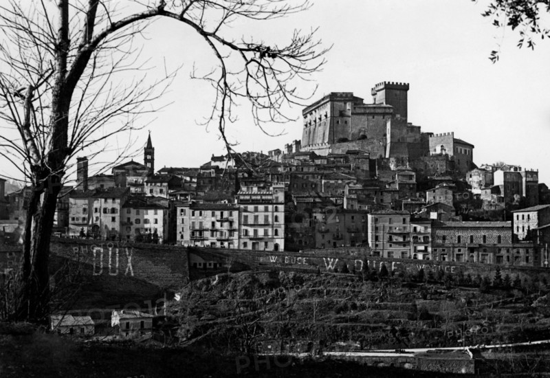 la forteresse de soriano nel cimino dans la province de viterbo, 1930