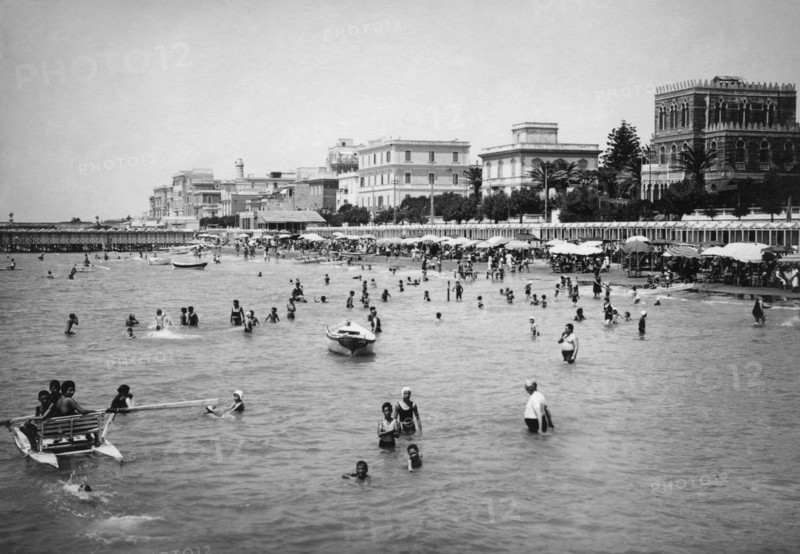La plage ouest d'Anzio, 1930-1940