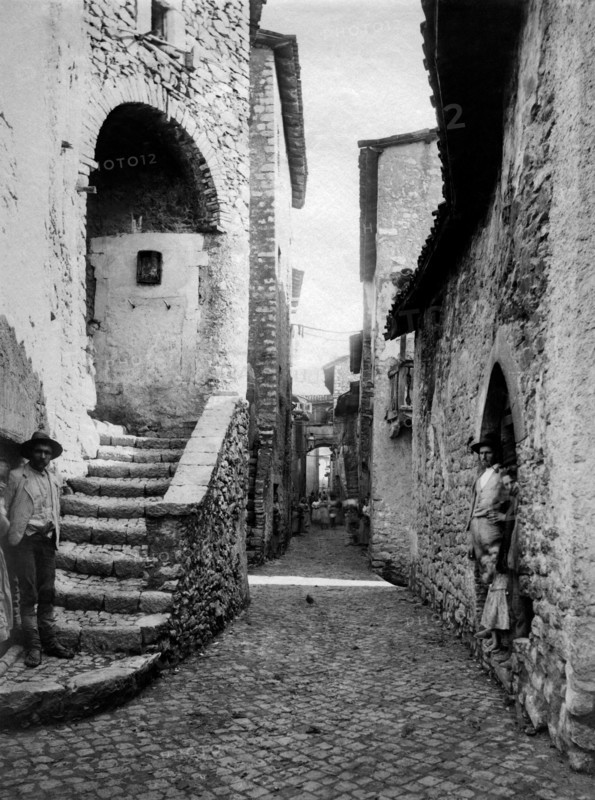 ruelle de carpineto, rome, 1910