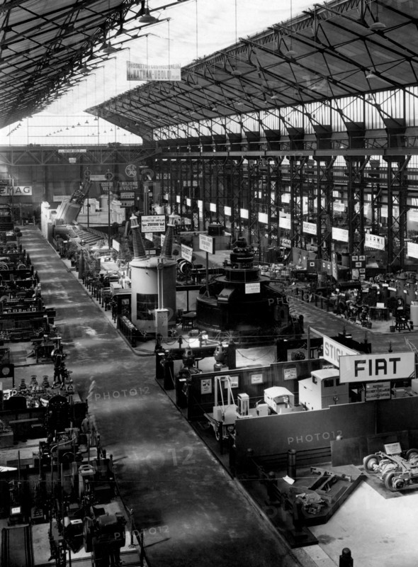 vue du pavillon de la mécanique à la foire de milan, 1920