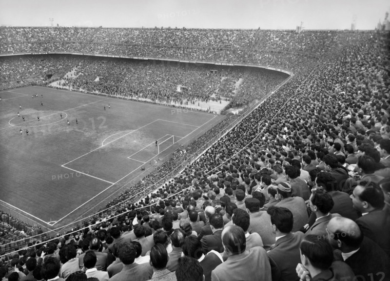 italie, lombardie, milan, vue du stade pendant le derby milan-inter, 1959