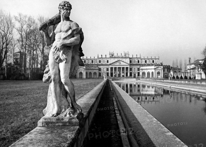 italie, veneto, stra, la villa nationale, 1950