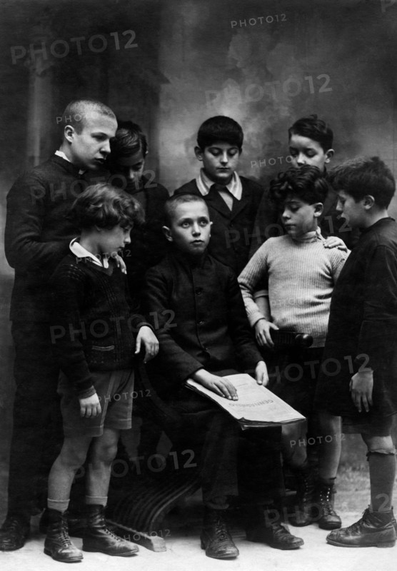 florence, enfant aveugle à la lecture de gennariello à l'istituto casa dei ciechi, 1910 1920