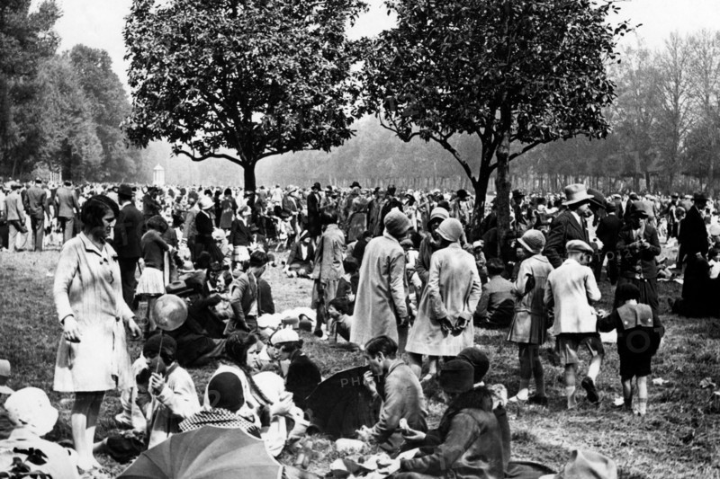europe, italie, toscane, florence, la traditionnelle fête du cricket dans le parco delle cascine, 1920 1930
