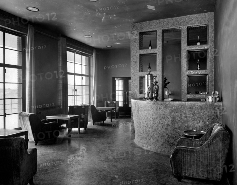 italie, venise, le bar de l'aéroport marco polo, 1935