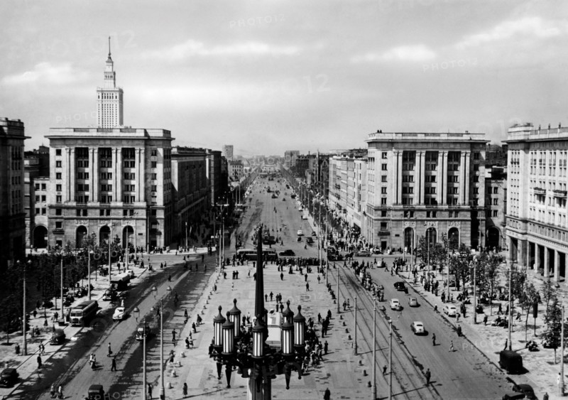 europe, pologne, varsovie, place de la constitution et rue marszalkowska, 1956