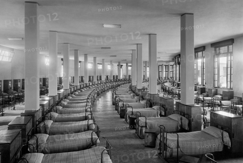 italie, toscane, tirrenia, le dortoir de la villa rosa maltoni mussolini, 1930 1940