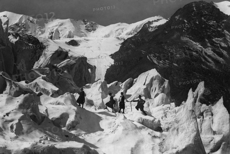 europe, italie, lombardie, sondrio, bormio, panorama, années 1950