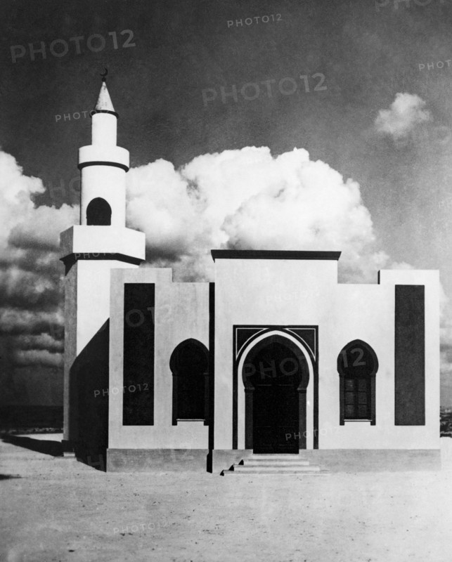 afrique, libye, vue d'une mosquée près de bengasi, 1920 1930