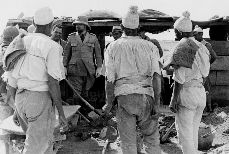 afrique, libye, visite du maréchal balbo aux ouvriers pendant la construction de la route côtière, 1920
