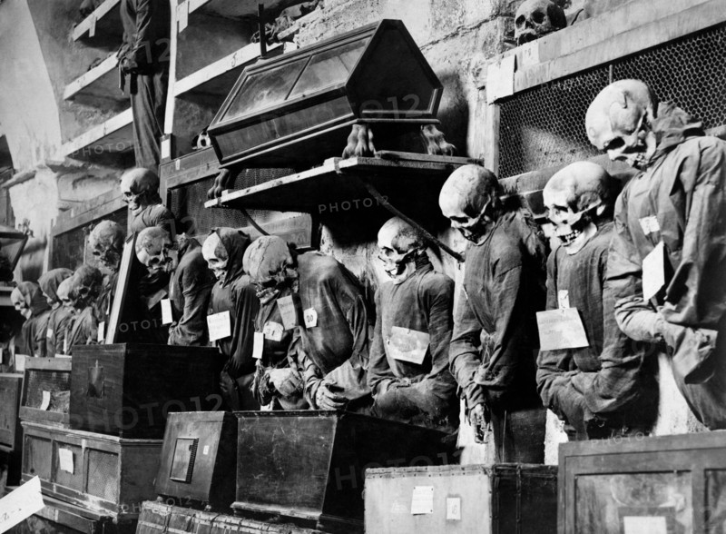 italie, sicile, palerme, un détail des catacombes des Capucins, années 1920